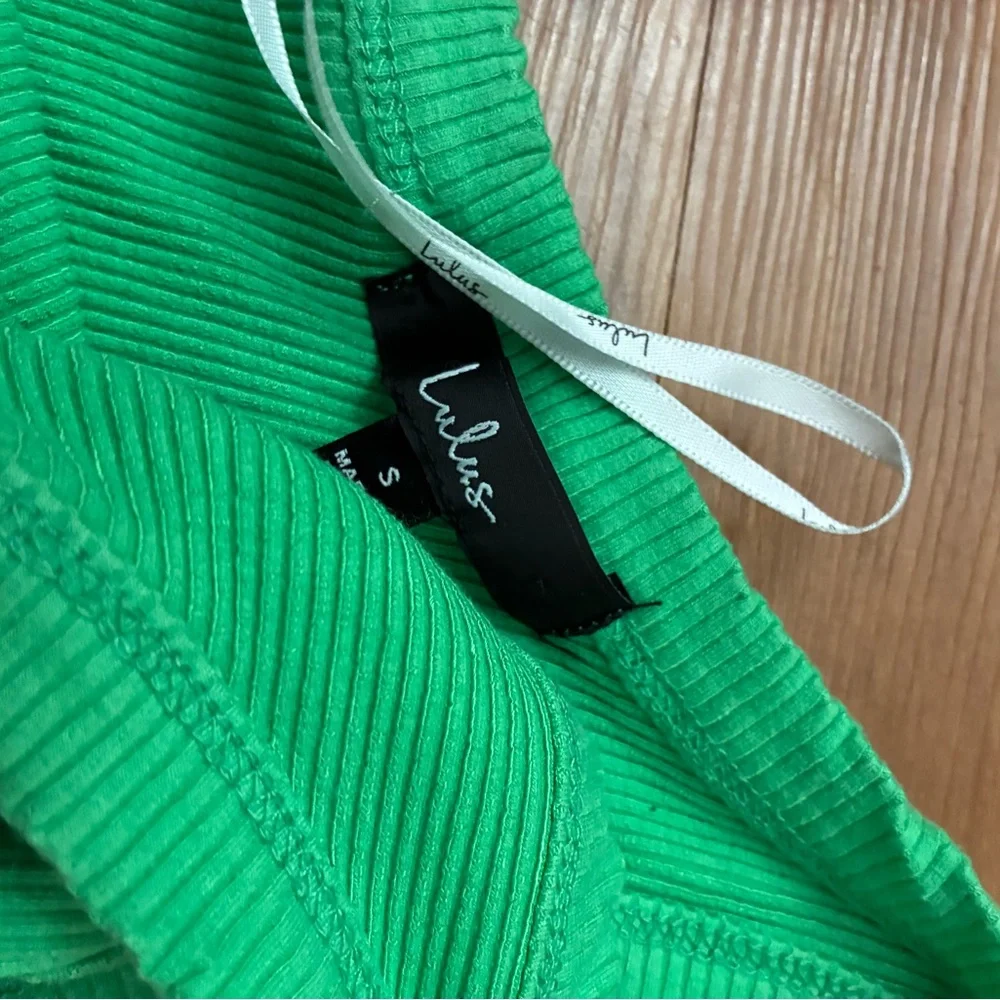 Lulus One-Shoulder Ribbed Bodysuit in Bright Green Size S - Picture 4 of 4
